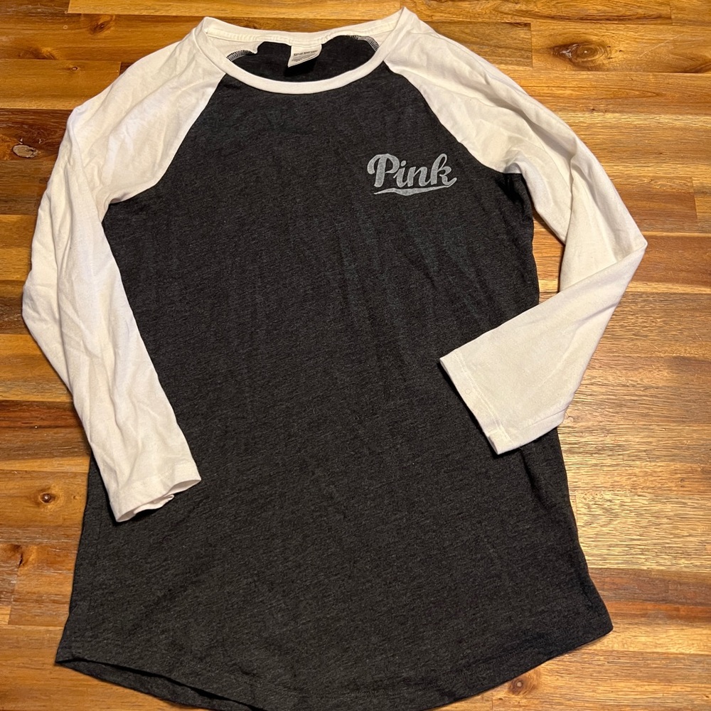 VS PINK 3/4 sleeved shirt